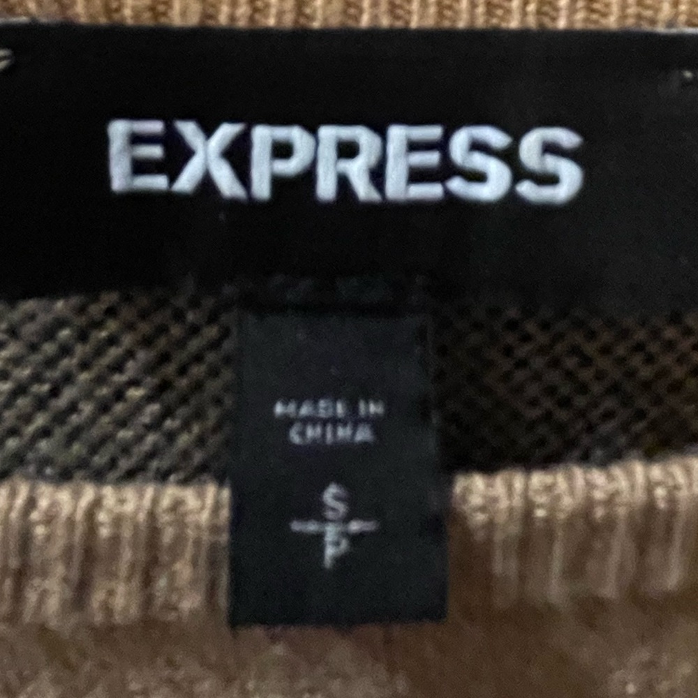 Express Sweater - Picture 2 of 3